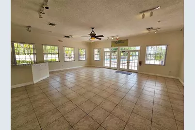 2151 NW 96 Terr #15L, Pembroke Pines, FL 33024 - Photo 16
