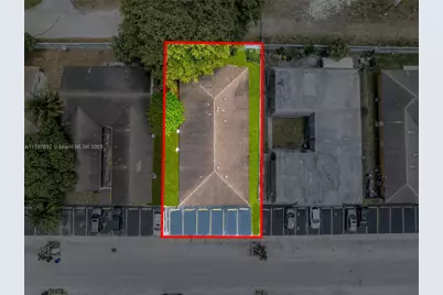 4020 NW 30th Ter, Lauderdale Lakes, FL 33309 - Photo 6