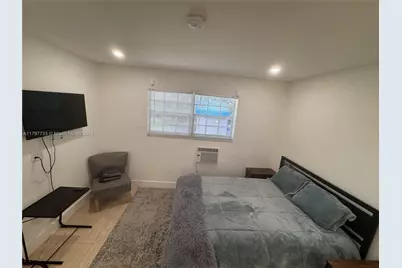 320 NE 160th St #B, Miami, FL 33162 - Photo 12