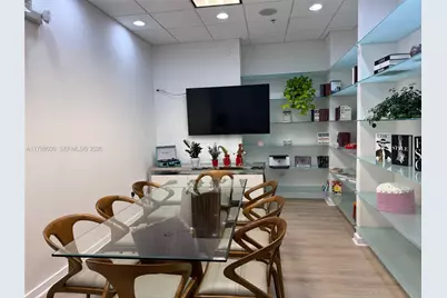 20900 NE 30th Ave #503 + assigned parking, Aventura, FL 33180 - Photo 2