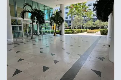 20900 NE 30th Ave #503 + assigned parking, Aventura, FL 33180 - Photo 10