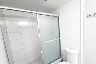 1100 NE 191st St, Miami, FL 33179 - Photo 10