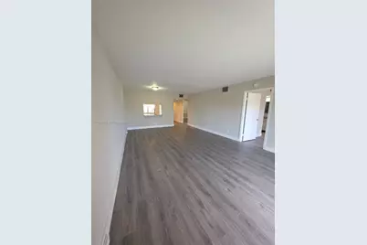 1401 SW 128th Ter #305H, Pembroke Pines, FL 33027 - Photo 6