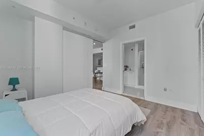 253 NE 2nd St #2201, Miami, FL 33132 - Photo 16