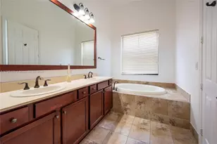 8513 NW 41 St, Cooper City, FL 33024 - Photo 16