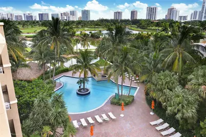 19501 W Country Club Dr #504, Aventura, FL 33180 - Photo 1