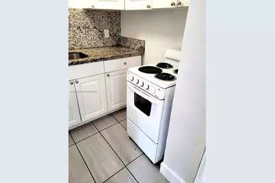 2515 NW 52nd St, Miami, FL 33142 - Photo 4