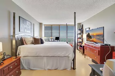 600 Three Islands Blvd #1703, Hallandale Beach, FL 33009 - Photo 16