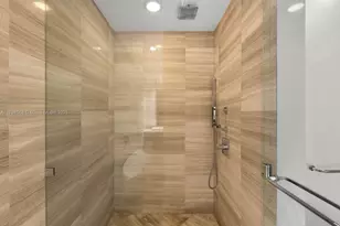 3300 NE 188th St, Aventura, FL 33180 - Photo 18