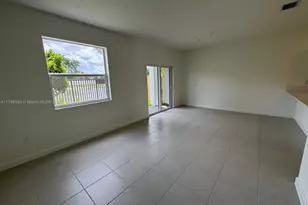 18410 SW 2nd St, Pembroke Pines, FL 33029 - Photo 4