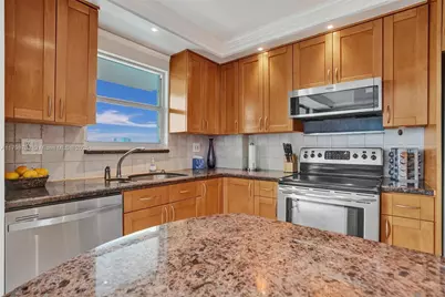 137 Golden Isles Dr #1105, Hallandale Beach, FL 33009 - Photo 6