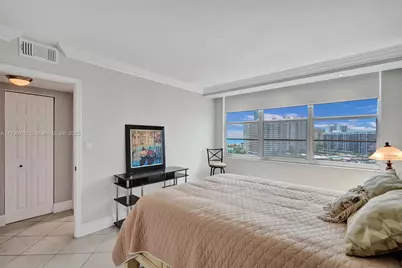 137 Golden Isles Dr #1105, Hallandale Beach, FL 33009 - Photo 32