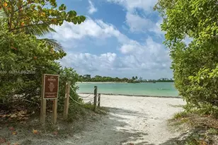 16204 NE 18th Ct, North Miami Beach, FL 33162 - Photo 12