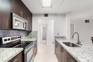 12501 SW 14th St, Pembroke Pines, FL 33027 - Photo 2