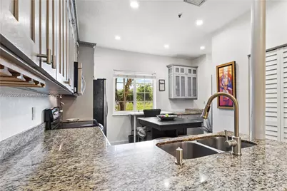5640 NW 115th Ct #204, Doral, FL 33178 - Photo 6