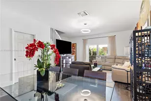 5640 NW 115th Ct, Doral, FL 33178 - Photo 10