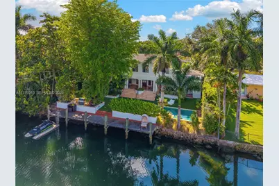 725 Vilabella Ave, Coral Gables, FL 33146 - Photo 2