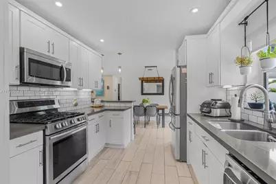 3640 SW 122nd Pl, Miami, FL 33175 - Photo 12