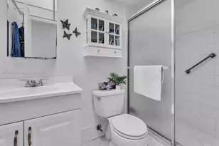 10451 Sunrise Lakes Blvd, Sunrise, FL 33322 - Photo 6