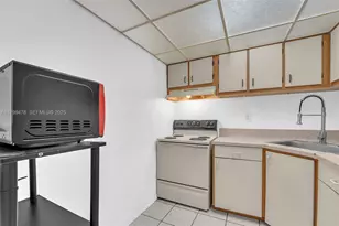 801 NW 47th Ave, Miami, FL 33126 - Photo 14