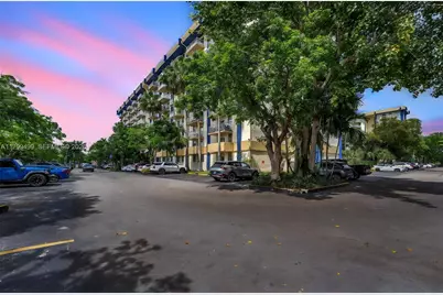 4550 NW 9th St #106E, Miami, FL 33126 - Photo 1
