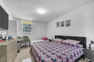 4550 NW 9th St, Miami, FL 33126 - Photo 10
