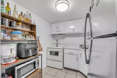 4550 NW 9th St #106E, Miami, FL 33126 - Photo 2