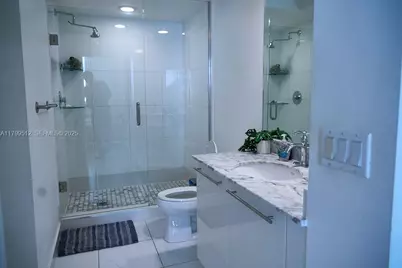 500 Brickell Ave #1907, Miami, FL 33131 - Photo 12