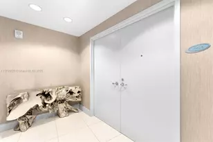 18201 Collins Ave, Sunny Isles Beach, FL 33160 - Photo 2