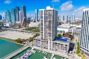 555 NE 15th St, Miami, FL 33132 - Photo 16