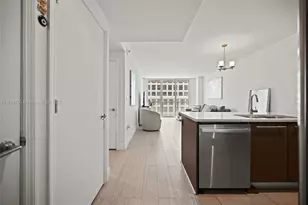 500 Brickell Ave, Miami, FL 33131 - Photo 18