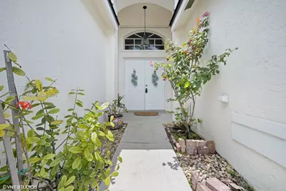 1910 SW 183rd Ter, Miramar, FL 33029 - Photo 4