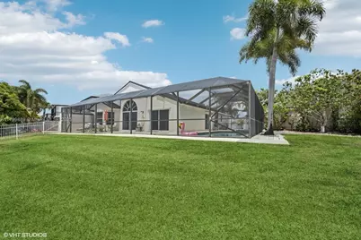 1910 SW 183rd Ter, Miramar, FL 33029 - Photo 32