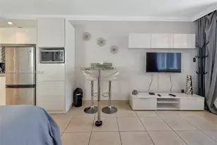 19201 Collins Ave, Sunny Isles Beach, FL 33160 - Photo 10