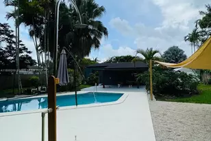 14825 Garden Dr, Miami, FL 33168 - Photo 12