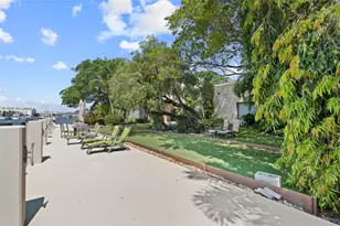 2500 Mercedes Dr, Fort Lauderdale, FL 33316 - Photo 42