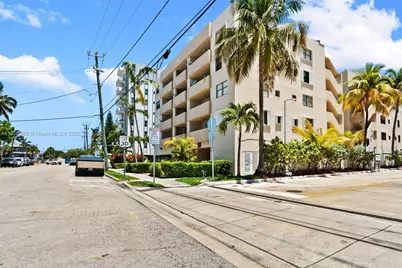 7125 Bay Dr #201, Miami Beach, FL 33141 - Photo 1