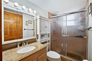 7125 Bay Dr, Miami Beach, FL 33141 - Photo 20