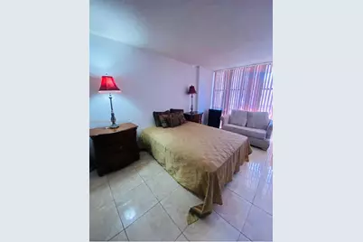 800 Parkview Dr #104, Hallandale Beach, FL 33009 - Photo 12