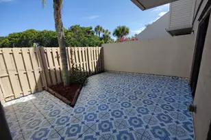 616 Executive Center Dr, West Palm Beach, FL 33401 - Photo 6