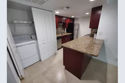 616 Executive Center Dr #107, West Palm Beach, FL 33401 - Photo 16