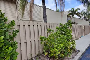 616 Executive Center Dr, West Palm Beach, FL 33401 - Photo 1