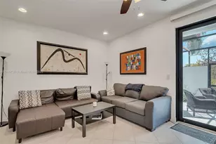 1541 NW 92nd Ave, Pembroke Pines, FL 33024 - Photo 12