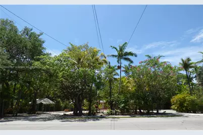 5858 SW 80th St, South Miami, FL 33143 - Photo 20