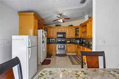 19276 SW 123rd Ave, Miami, FL 33177 - Photo 10