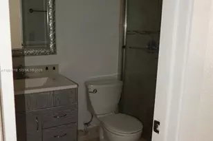 8098 NW 99th Terrace, Hialeah Gardens, FL 33016 - Photo 34
