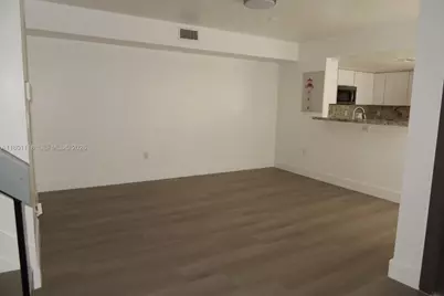 8098 NW 99th Ter, Hialeah Gardens, FL 33016 - Photo 10