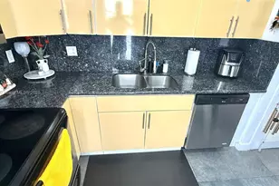 301 Golden Isles Dr, Hallandale Beach, FL 33009 - Photo 10