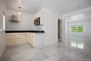 928 Jefferson Ave, Miami Beach, FL 33139 - Photo 4