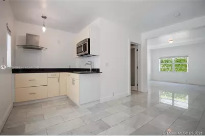 928 Jefferson Ave #7, Miami Beach, FL 33139 - Photo 4